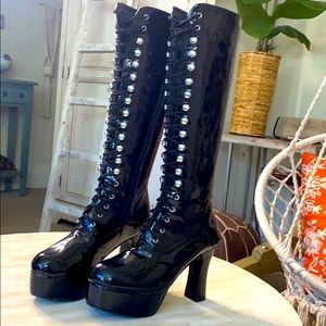 Glossy Black Lace Up Platform Boots 🖤